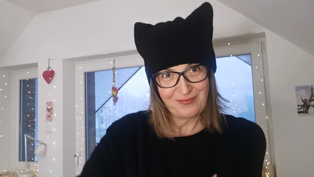 Kocia czapka - wzór na druty, tutorial, czapka z uszami kota