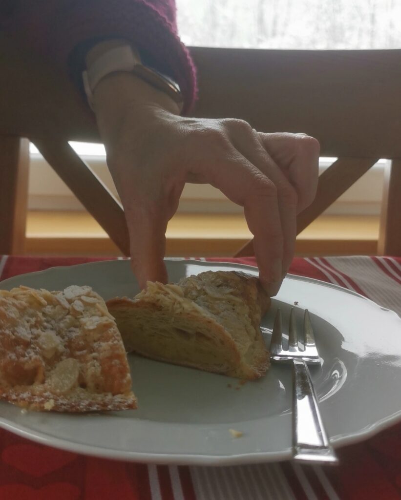 Migdałowy Croissant 