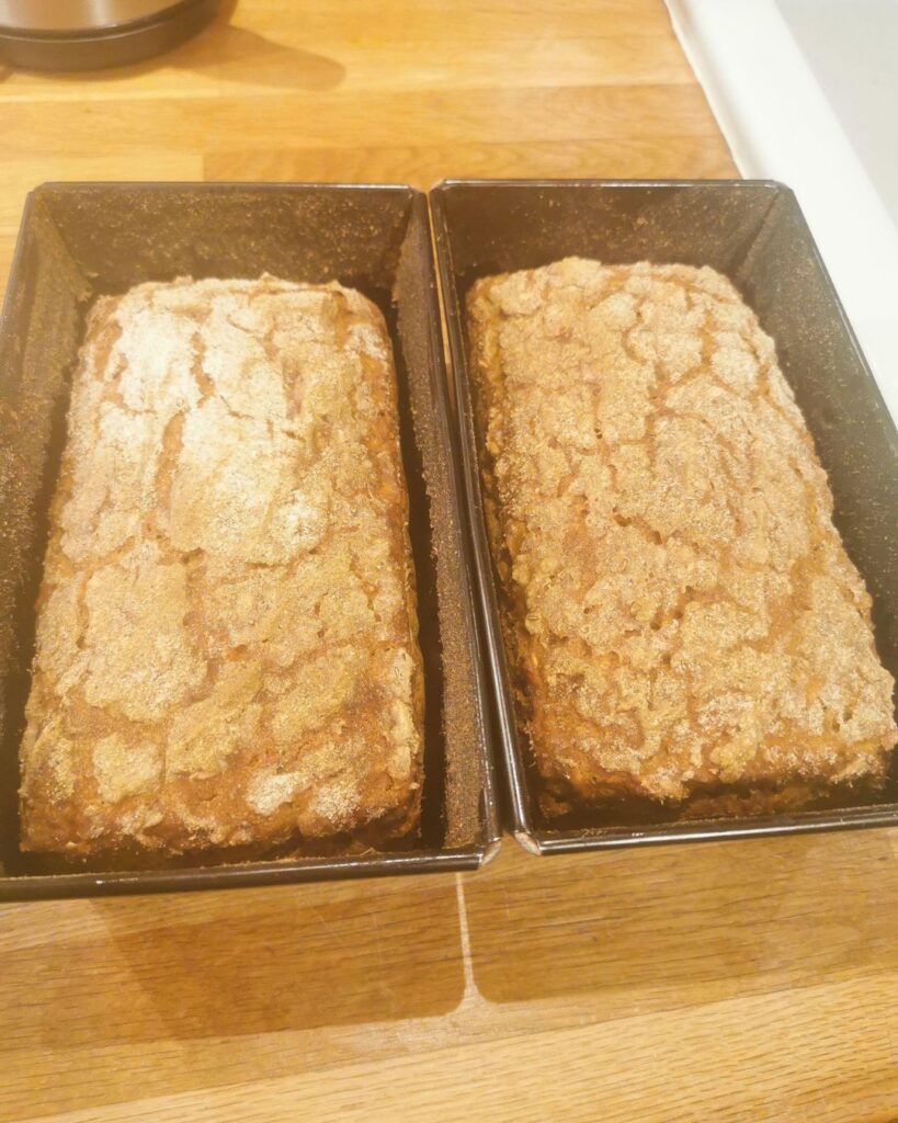 Chleb żytni na zakwasie upieczony w foremkach - z bloga Marty Polak